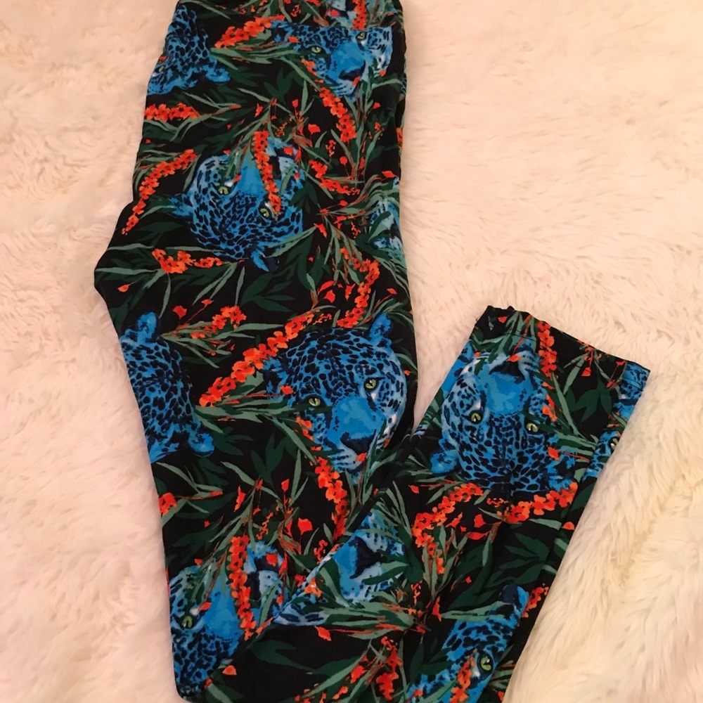 Cheetah LulaRoe leggings Tall and curvy
